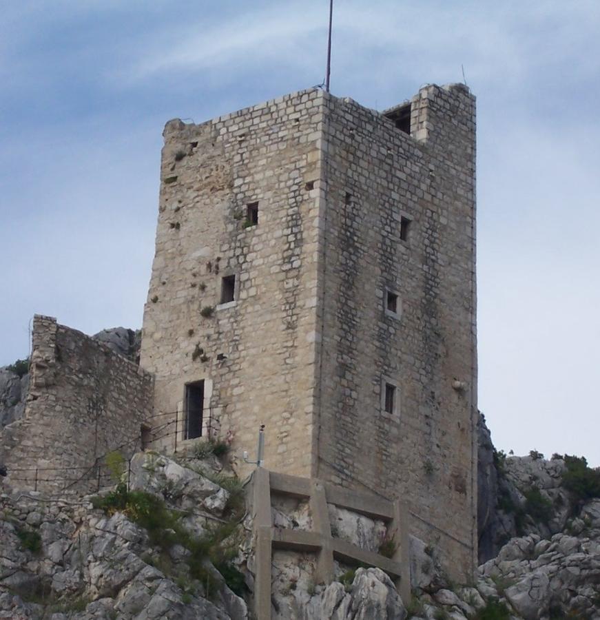 Appartement Apartman Horizont à Omiš Extérieur photo
