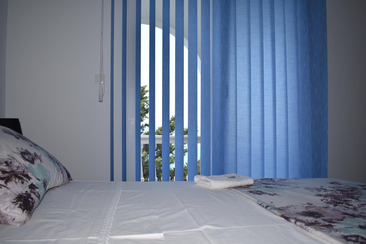 Appartement Apartman Horizont à Omiš Extérieur photo