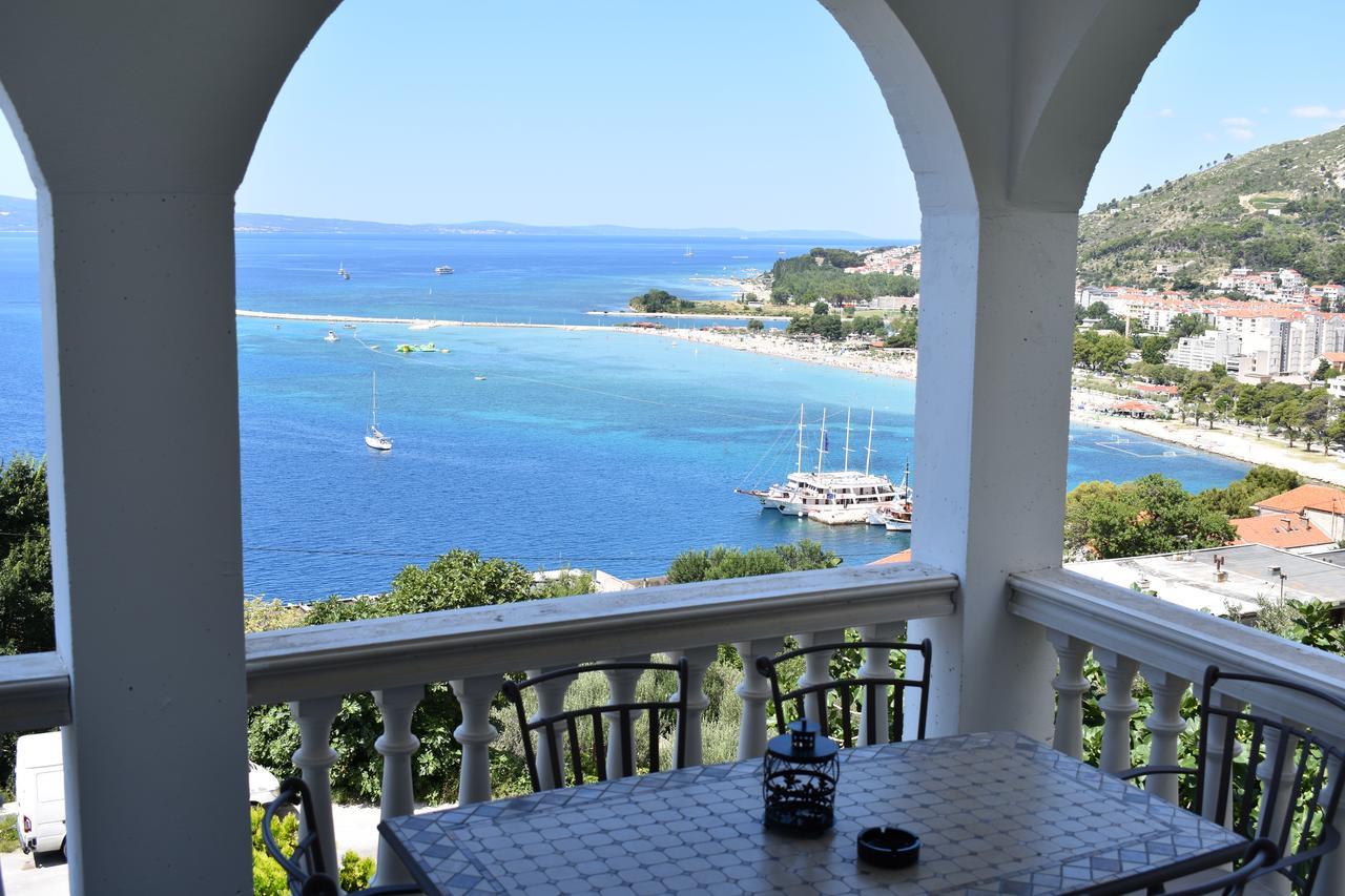 Appartement Apartman Horizont à Omiš Extérieur photo