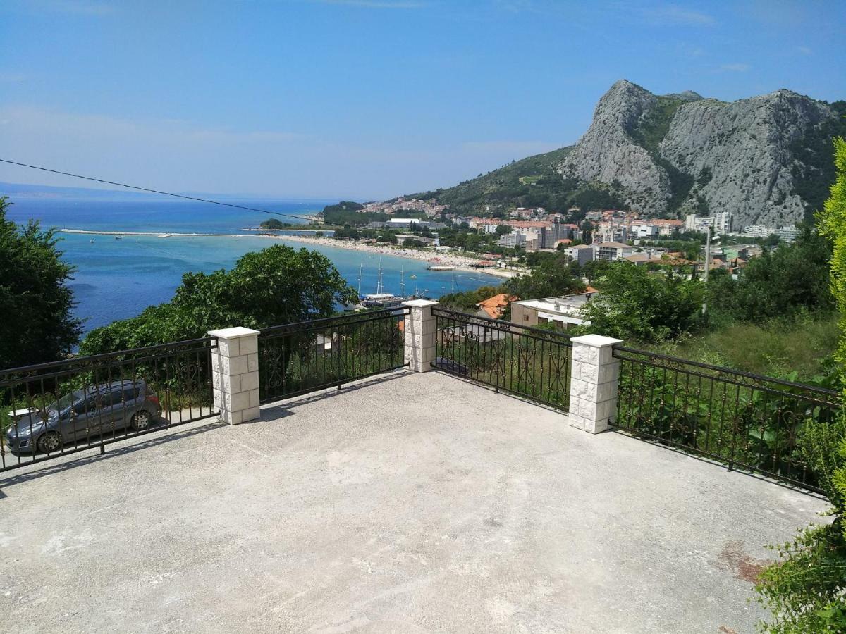 Appartement Apartman Horizont à Omiš Extérieur photo