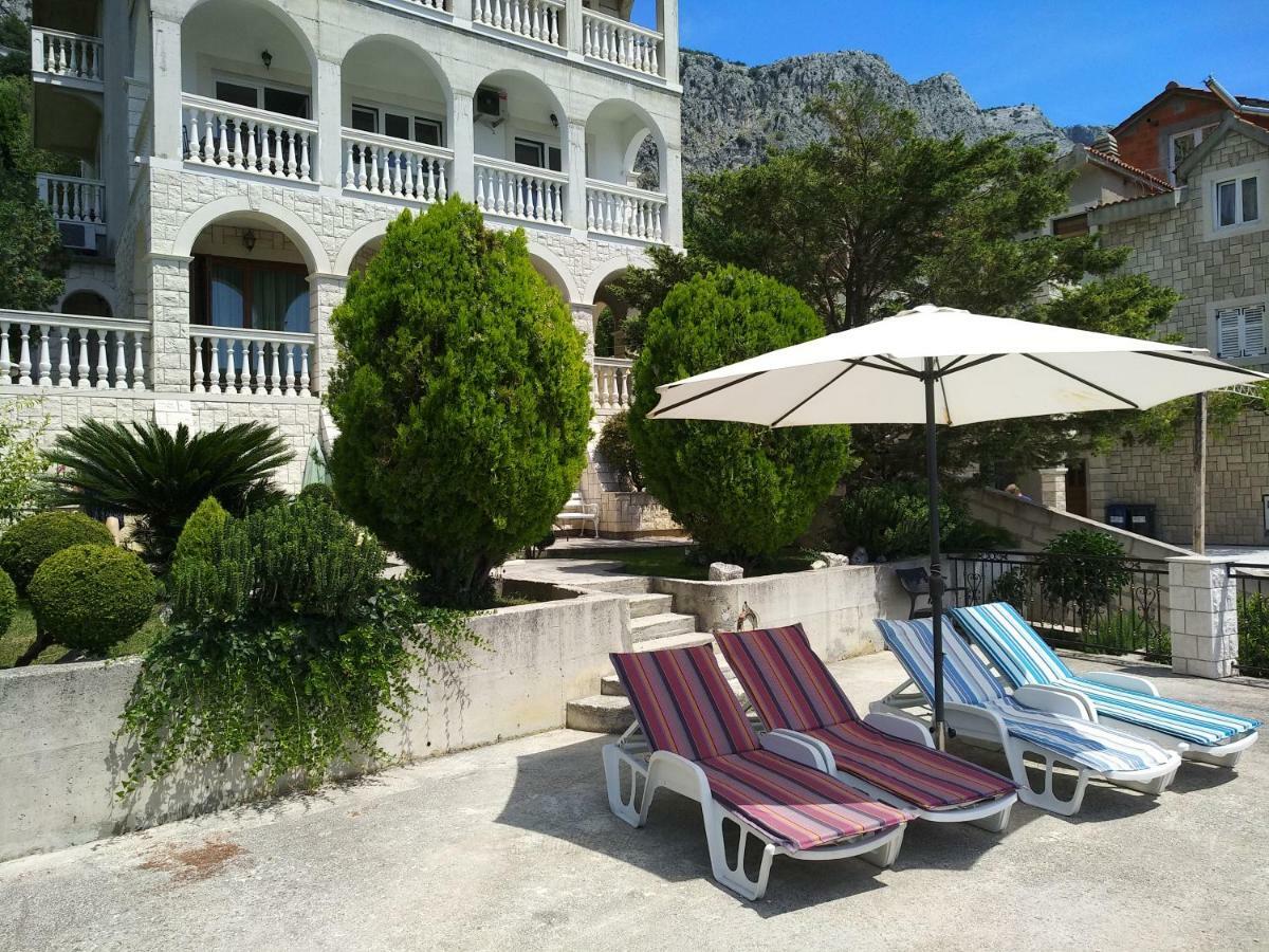 Appartement Apartman Horizont à Omiš Extérieur photo
