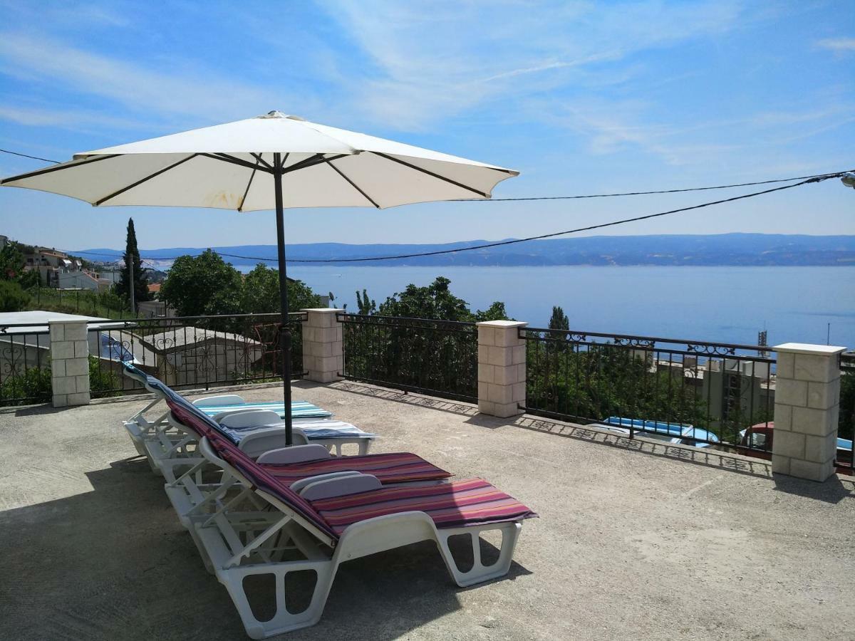 Appartement Apartman Horizont à Omiš Extérieur photo